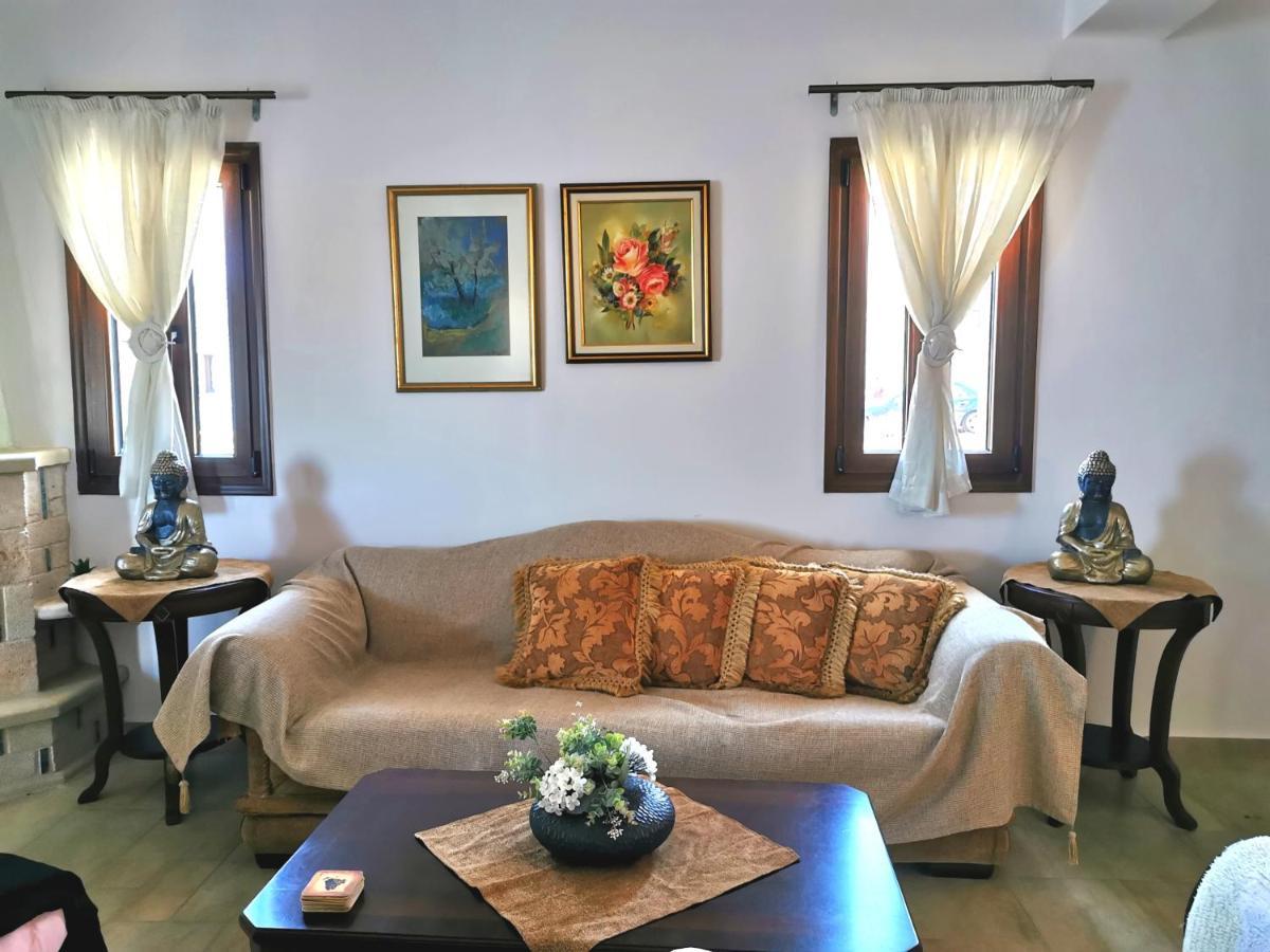 Athevillas Antonis Mína Kültér fotó