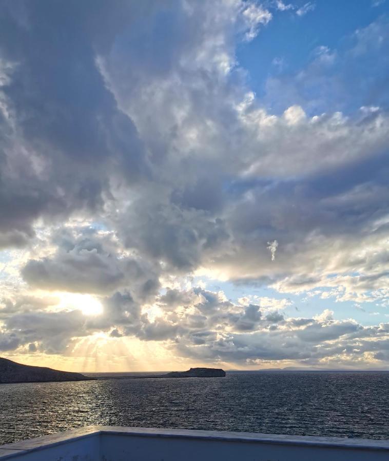Athevillas Antonis Mína Kültér fotó