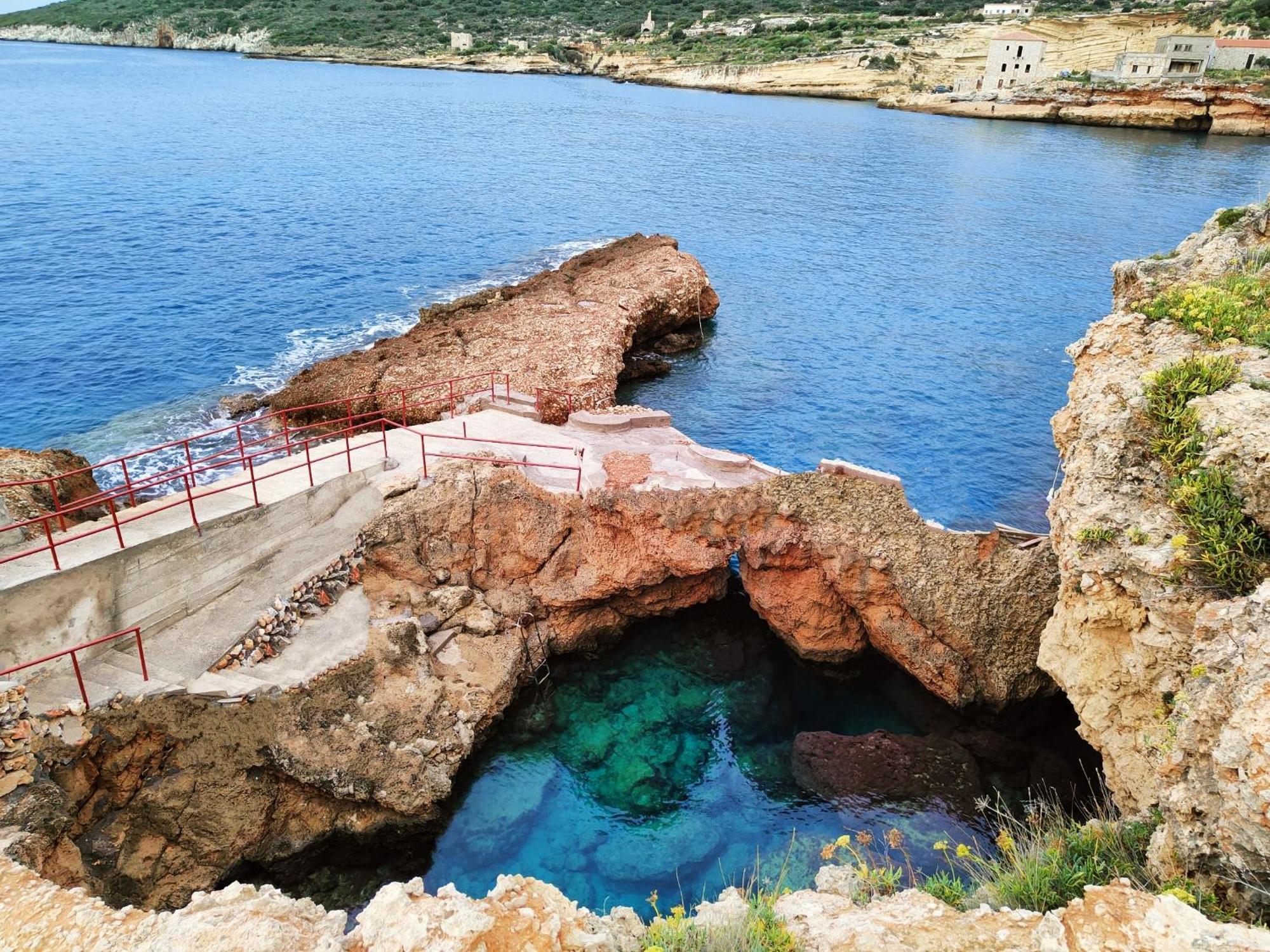 Athevillas Antonis Mína Kültér fotó