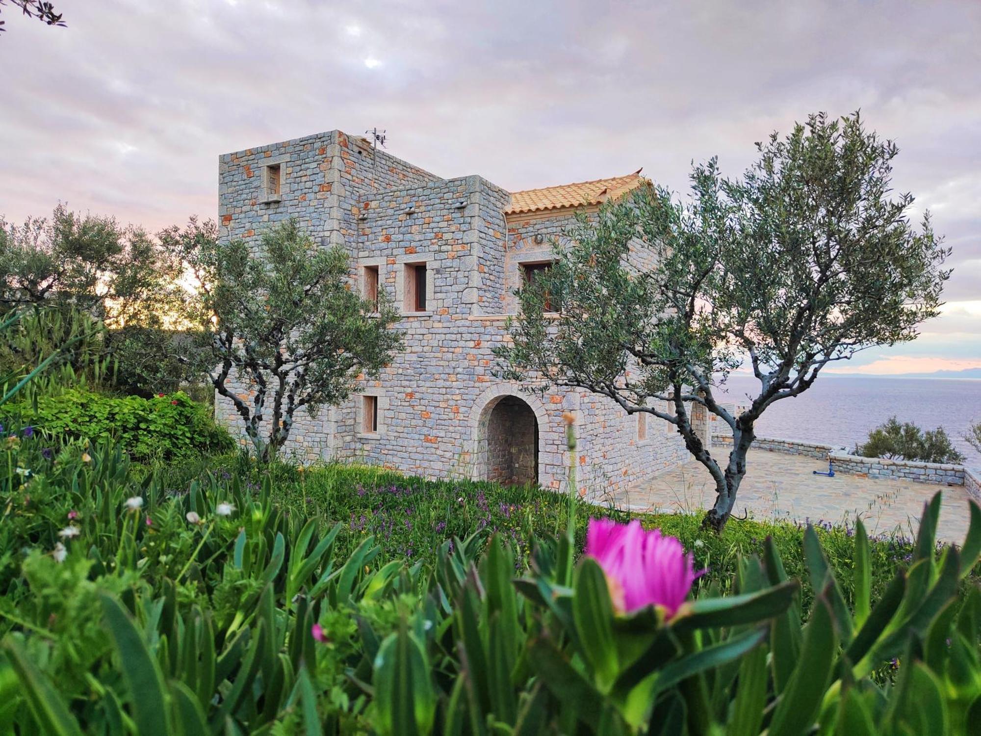 Athevillas Antonis Mína Kültér fotó
