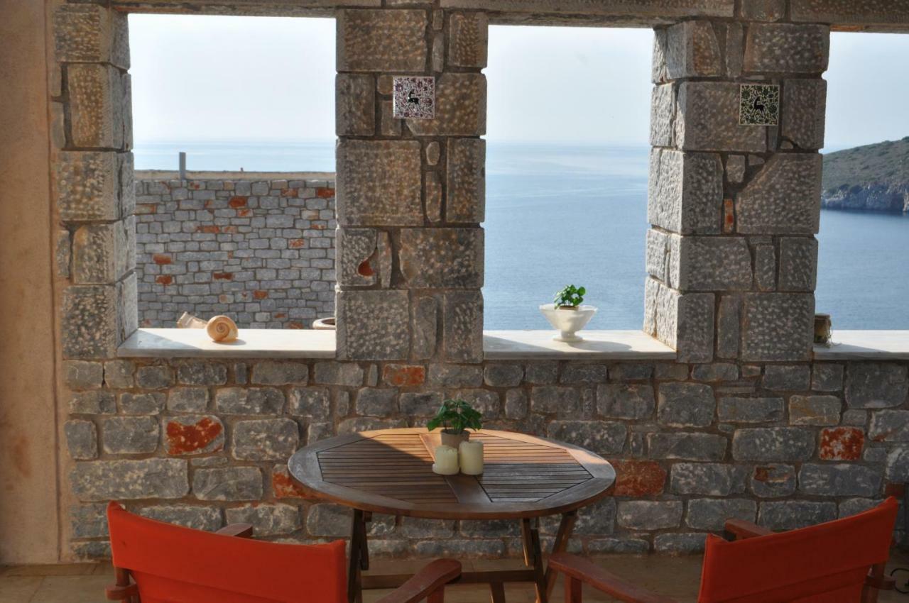 Athevillas Antonis Mína Kültér fotó