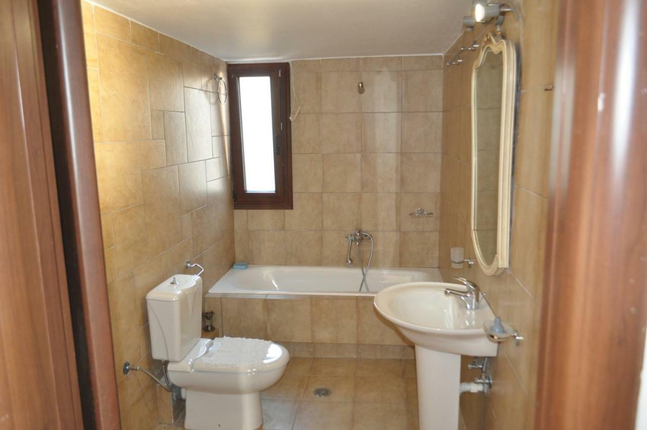 Athevillas Antonis Mína Kültér fotó